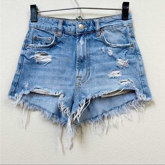 Zara Pants - ZARA The Hight Waist Jean Shorts